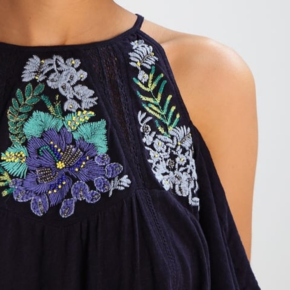 Free People Fast Times Peasant Top Cold Shoulder Embroidered Navy Blue Small NWT - Picture 8 of 10